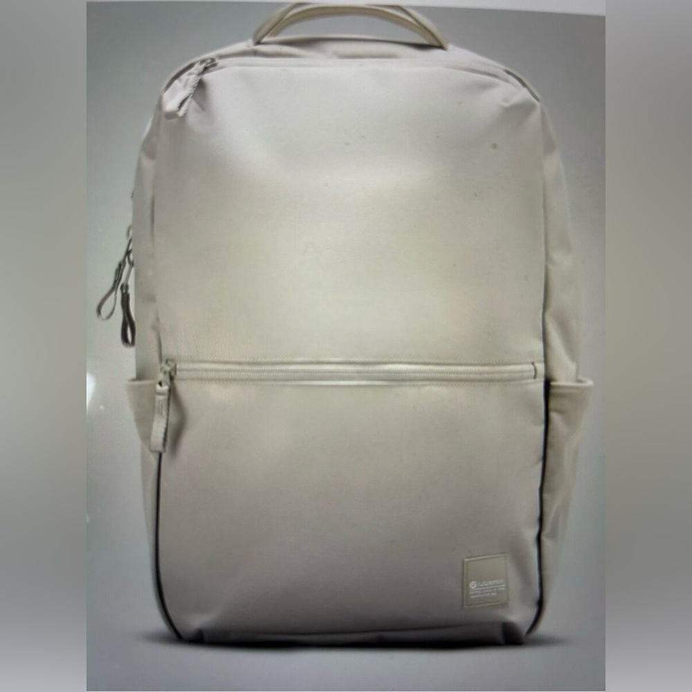 Lululemon Double Zip Backpack 22L Raw Linen/Grey Eucalyptus